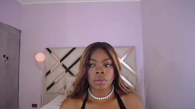 Maiacharris  online show from April 11, 12:09 pm