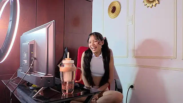 sharon ivanna12 online show from April 6, 7:59 pm