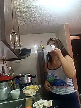 AmeliHoney online show from November 27, 1:58 pm