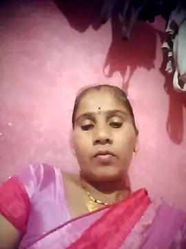 OliveGreen22 online show from November 2, 6:06 am