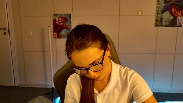 May Bloom online show from October 20, 10:07 am