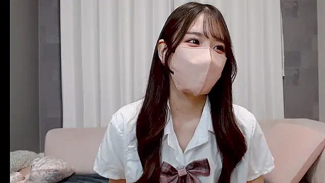 LOVE MIREI LOVE online show from March 31, 11:10 am