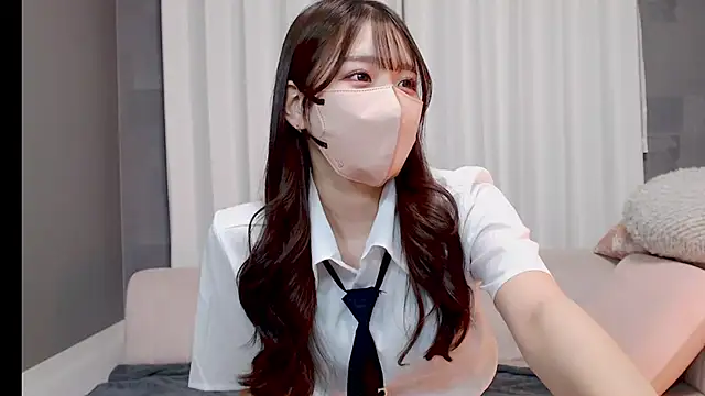 LOVE MIREI LOVE online show from March 20, 11:15 am