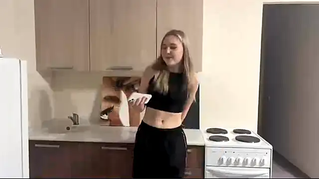 MyraLitterers online show from October 19, 2:52 pm