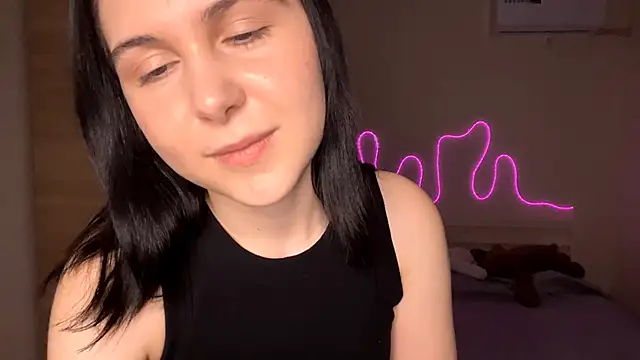 MyraLitterers online show from February 19, 4:39 pm