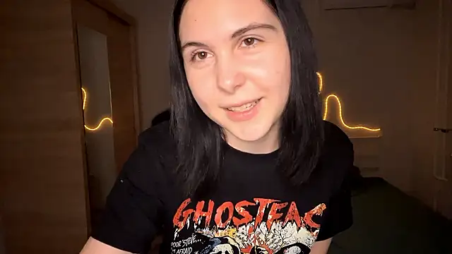 MyraLitterers online show from February 12, 4:41 pm