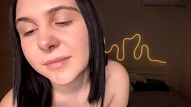 MyraLitterers online show from February 17, 5:23 pm