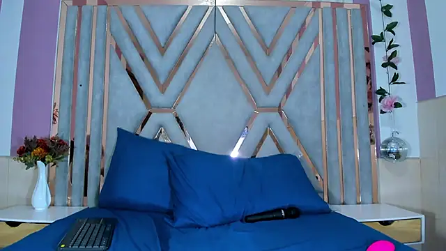 vanesaa mejia online show from January 16, 4:41 am