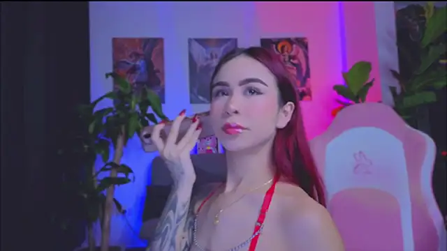 SophiaBerryy online show from April 18, 3:20 am