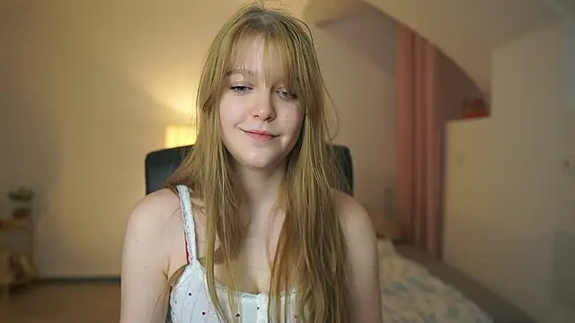 lisa mccoy  online show from March 12, 2:09 pm