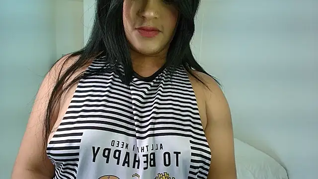 TAIS ACKERMAN online show from October 31, 8:13 pm