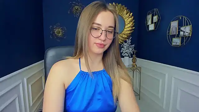 HazelWhityy online show from March 22, 5:13 am