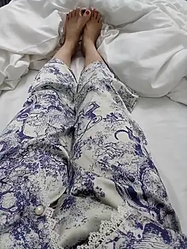 Mina-02 online show from December 5, 4:41 pm