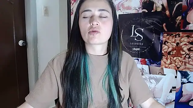 KittenMiss  online show from November 5, 9:09 pm