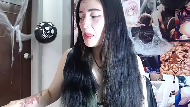 KittenMiss  online show from October 31, 9:30 pm