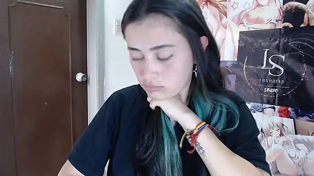 KittenMiss  online show from November 7, 9:20 pm