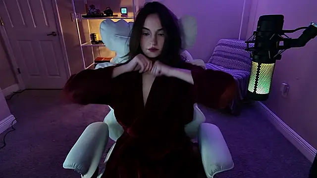 AngieFae  online show from February 4, 4:04 am