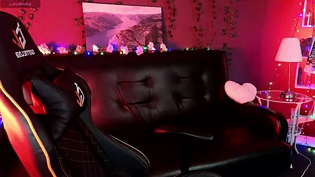 Mystery Mary online show from November 20, 11:55 am