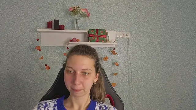 CuteEllii online show from January 15, 6:30 am