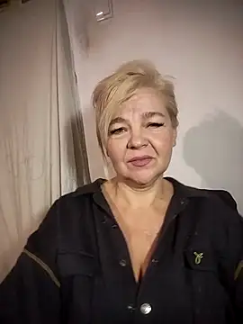 TiaBeauty9182 online show from October 24, 9:33 pm