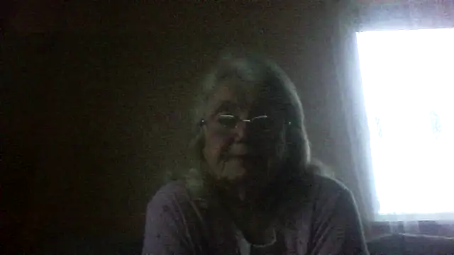 AmyLove353 online show from April 15, 3:51 am