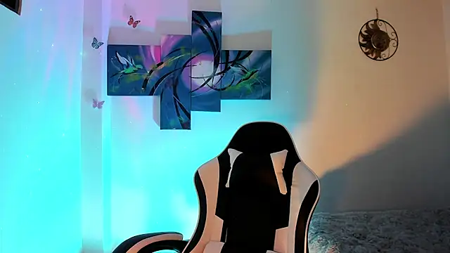 Soouf  online show from November 25, 3:25 pm