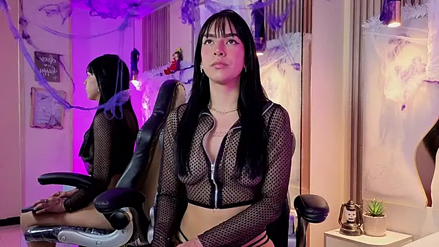 lunajoness  online show from October 23, 8:26 pm