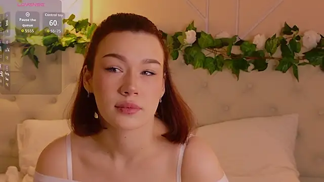 KoriPaul online show from April 3, 5:05 am