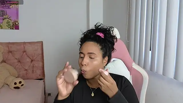 Valery lovexx online show from November 17, 10:32 pm