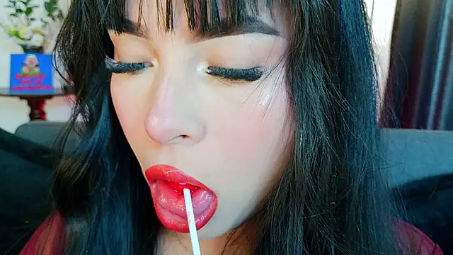 mia roux1 online show from February 13, 10:00 pm