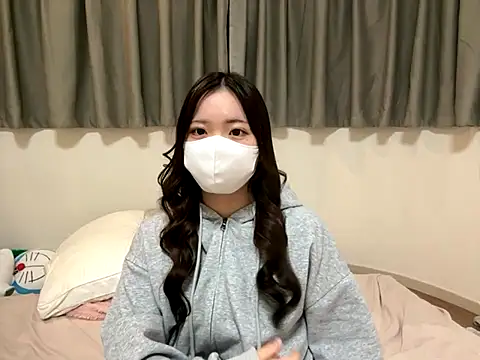 pomu chan online show from December 5, 11:44 am