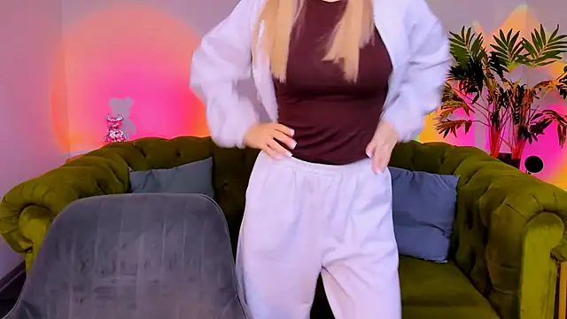 sassy cutie online show from November 17, 6:03 am