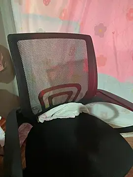 kitty-20x online show from July 12, 1:56 pm