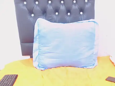 MAD MADDIExx online show from October 29, 8:29 am