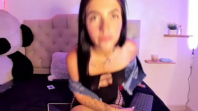 eimyy rouse online show from February 11, 10:33 pm