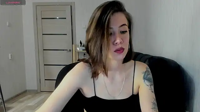 twinkle rosie online show from December 2, 4:09 pm