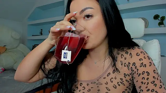 juliexxx online show from November 11, 7:22 pm