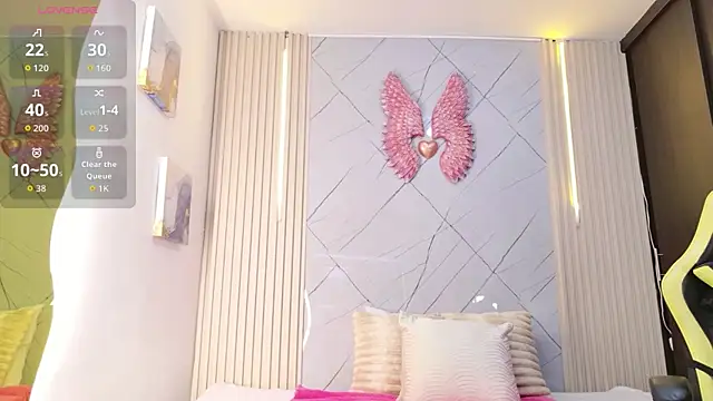 Sara swift9 online show from March 25, 8:23 pm