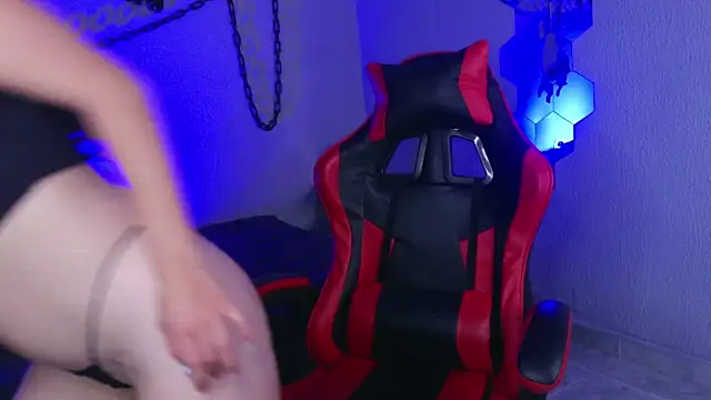 Ailish colin online show from November 4, 8:14 pm