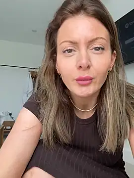 Lovelavender  online show from April 16, 1:22 pm