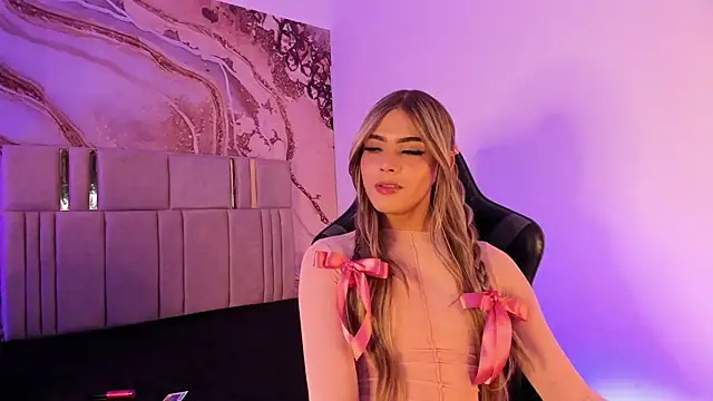 DannysaStar  online show from November 28, 6:49 am