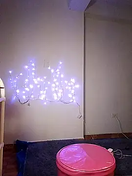 Kitty Kalifa online show from December 2, 3:08 am