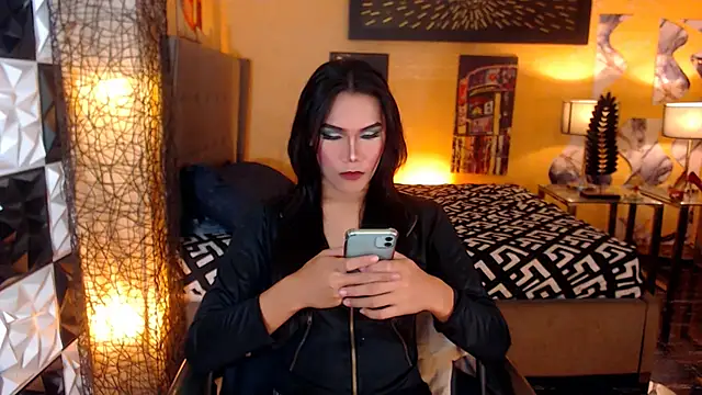 ElegantKellyUncutTS online show from November 26, 9:21 am