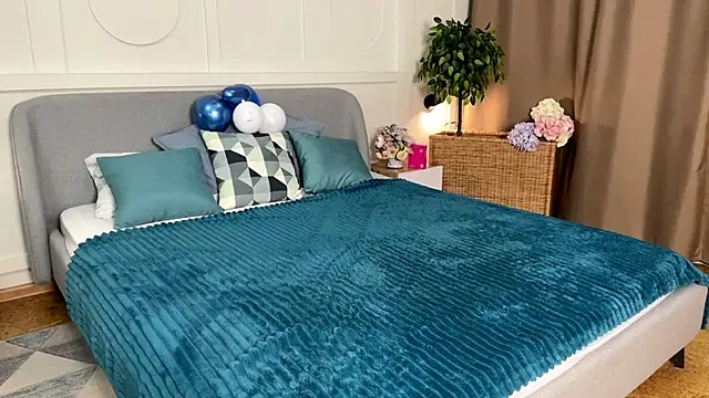 Adele Shy online show from November 30, 1:43 am