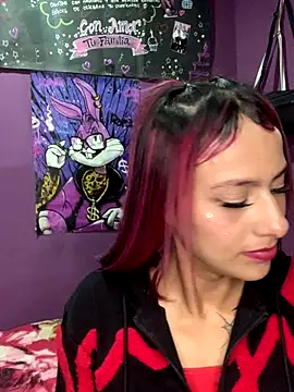 Emilyy-18 online show from November 6, 2:17 am