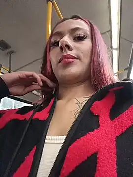 Emilyy-18 online show from November 15, 9:38 pm