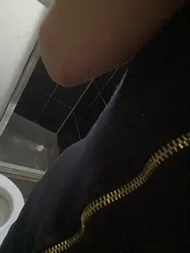 Emilyy-18 online show from November 29, 8:02 pm