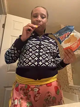 CreammieDelite online show from October 28, 6:19 am