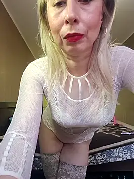 SelinaLovqx online show from April 20, 7:55 am