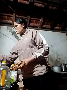 Fucksquirt2k online show from November 16, 10:54 pm